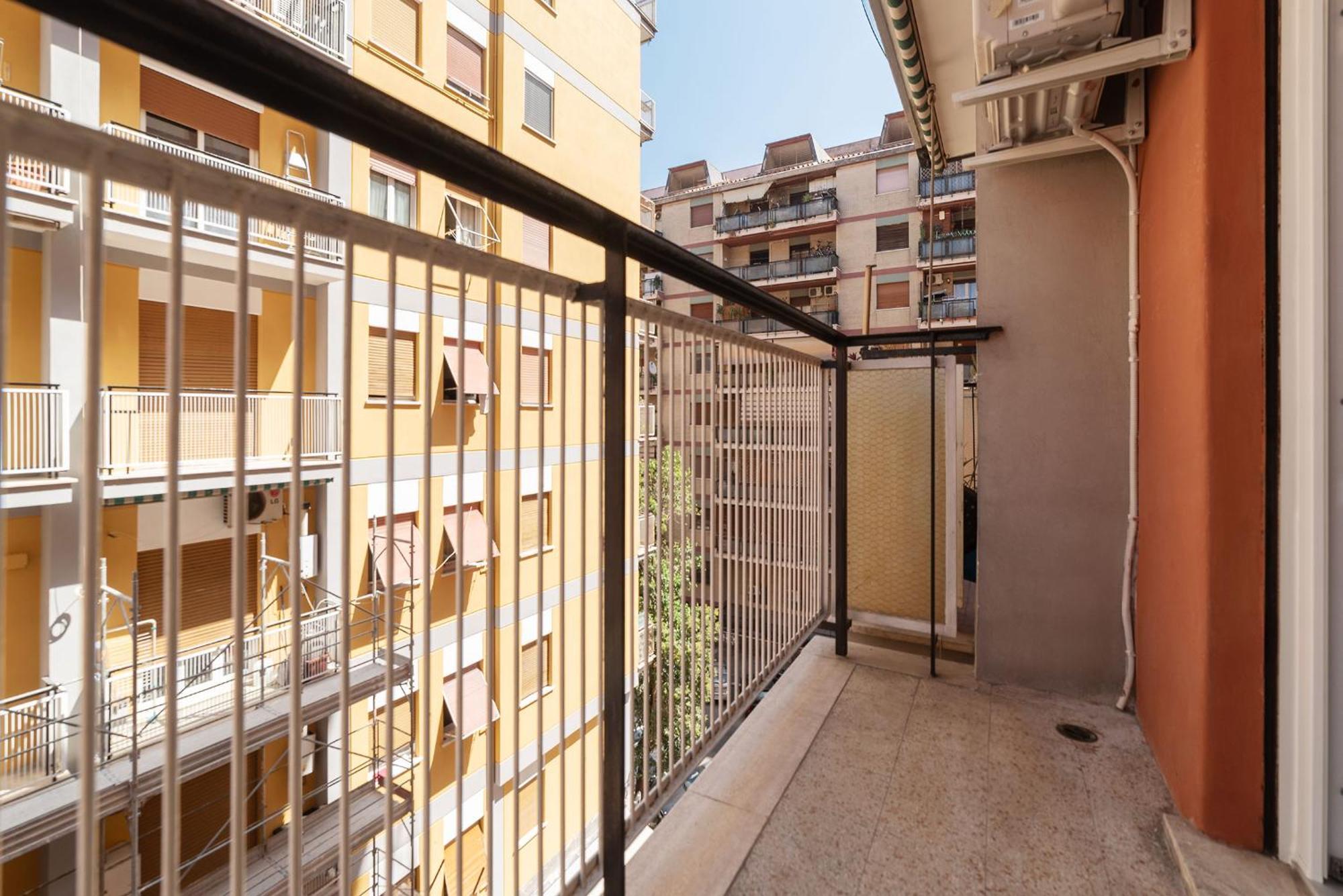 Joivy Delightful 3-Bed Flat With Balcony Apartment Rome Exterior photo