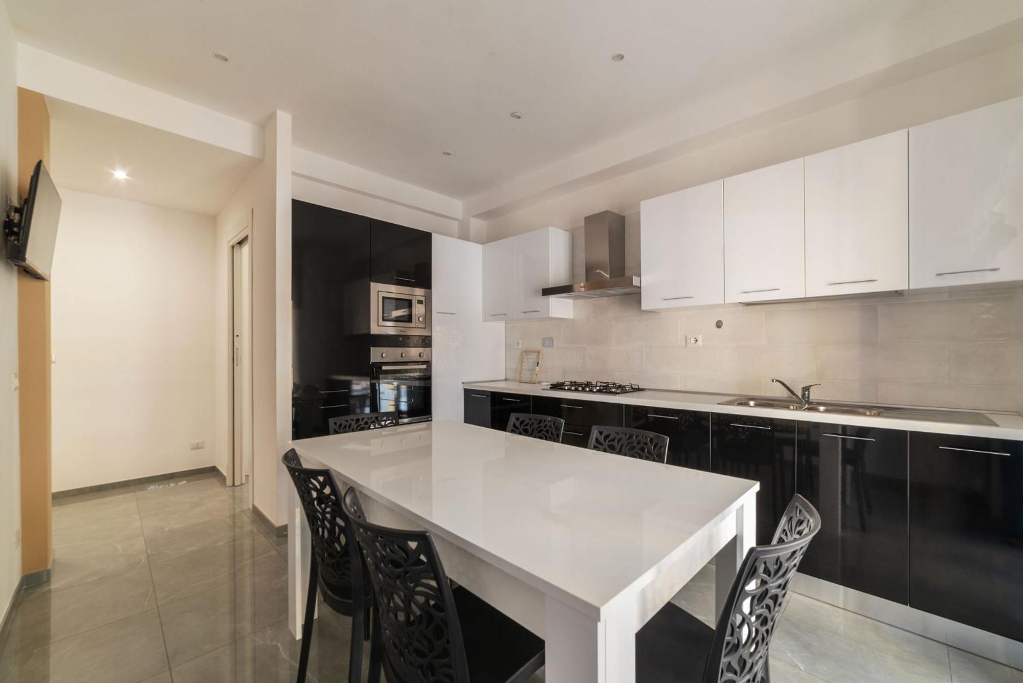 Joivy Delightful 3-Bed Flat With Balcony Apartment Rome Exterior photo