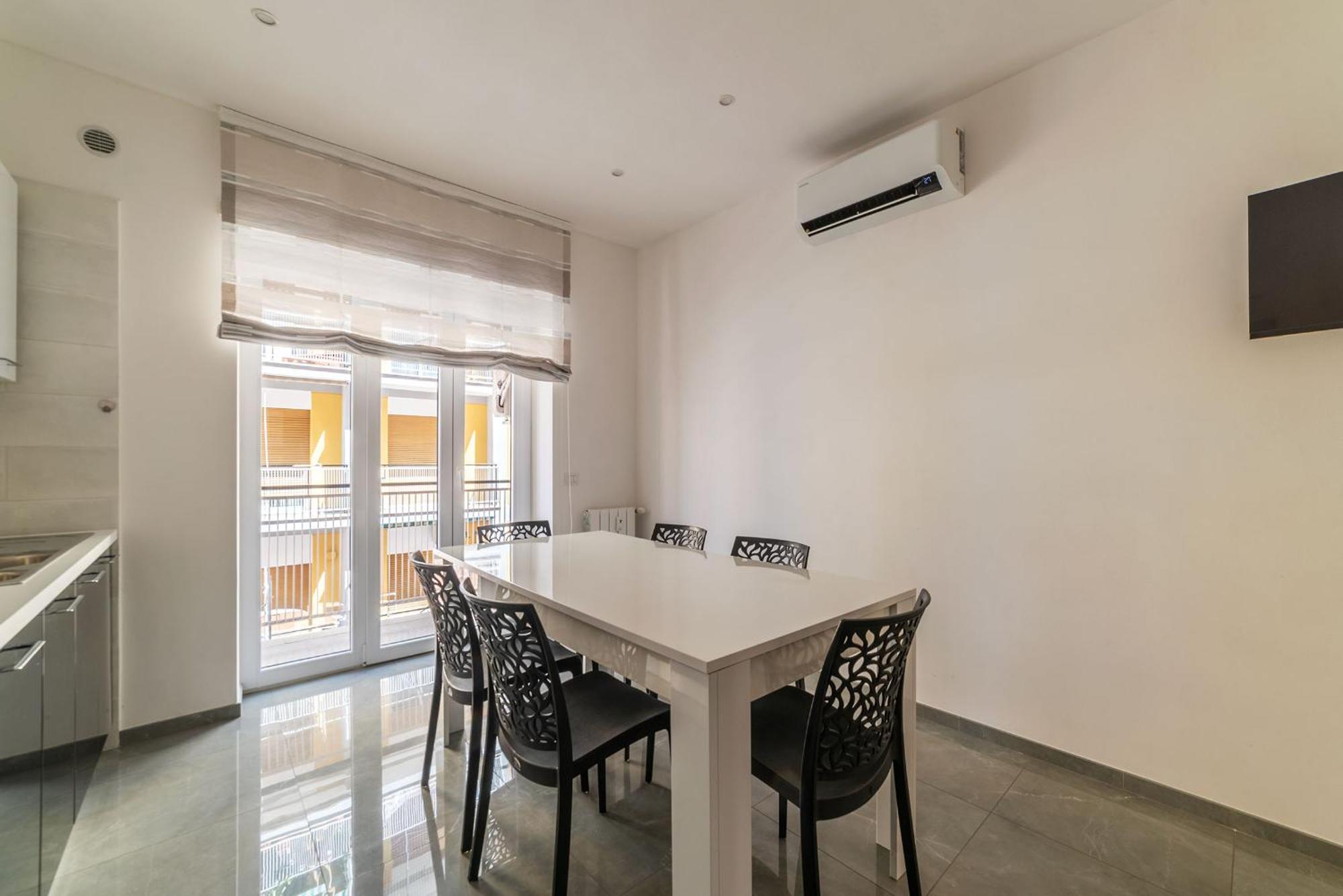 Joivy Delightful 3-Bed Flat With Balcony Apartment Rome Exterior photo
